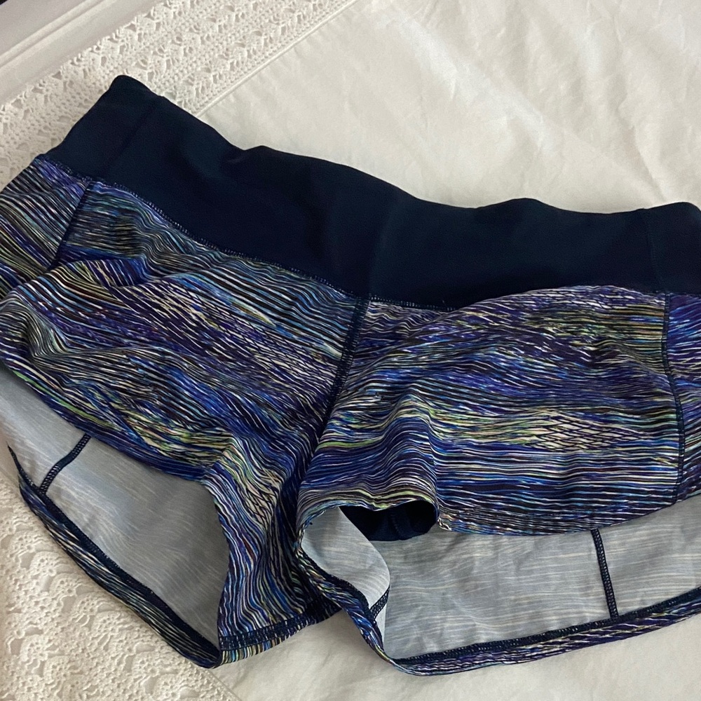 Lululemon Athletica Multicolor Athletic Shorts SPEED UP 2.5 MR